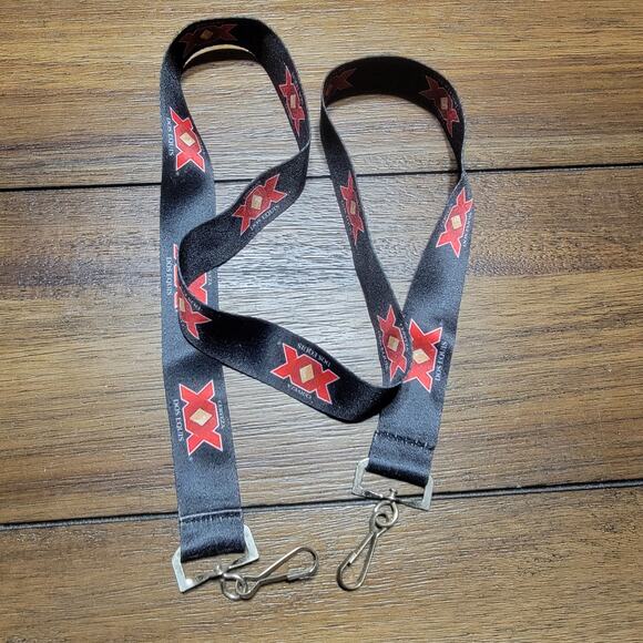 Dos Equis Red Unisex Tee (District) "XX" - Size Large & 36" Strap - Picture 7 of 9